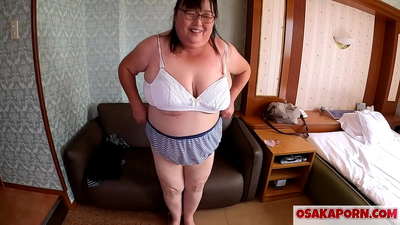 แม่ญี่ปุ่นอ้วนแสดงให้เห็นหัวนมใหญ่ของเธอและสนุกกับของเล่นทางเพศ คุณแม่ชาวเอเชียวัย 51 ปี เล่าถึงประสบการณ์ทางเพศของเธอ ยูกิโกะ 1 โอซาก้า milf อ้วน